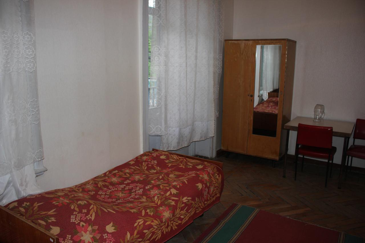 Firuza Hostel Боржоми Экстерьер фото